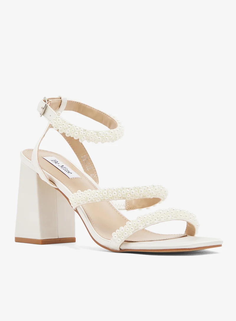 BE MINE صنادل بكعب كتلة